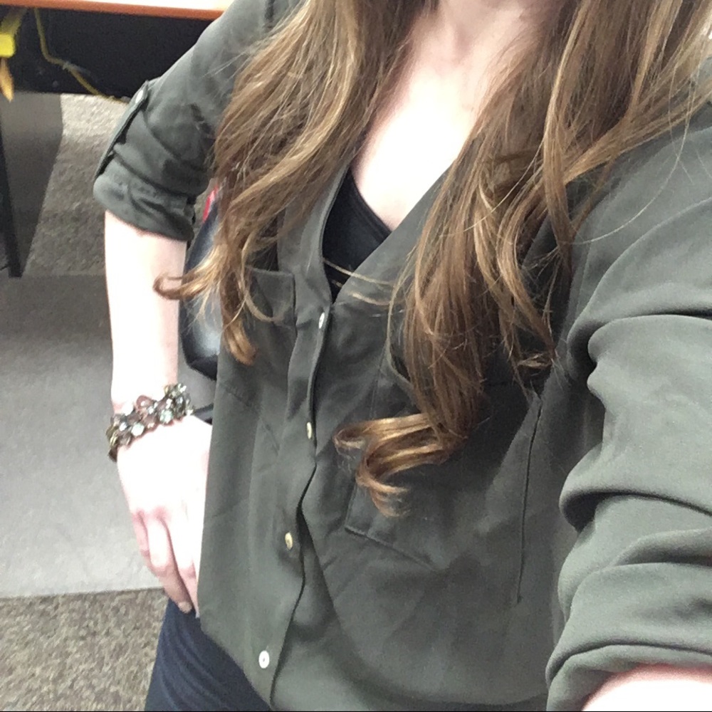 Express button front shirt - Picture 2 of 2